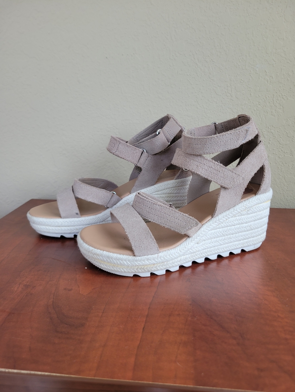 Sorel Women's Cameron Multi Strap Wedge Sandals Size 7 In Omega Taupe